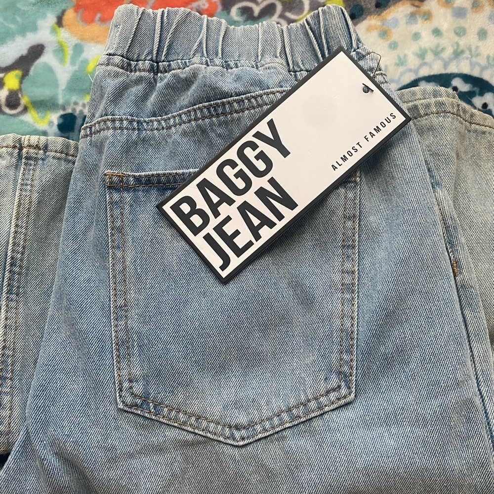 NTW!! Cute baggy jeans!!